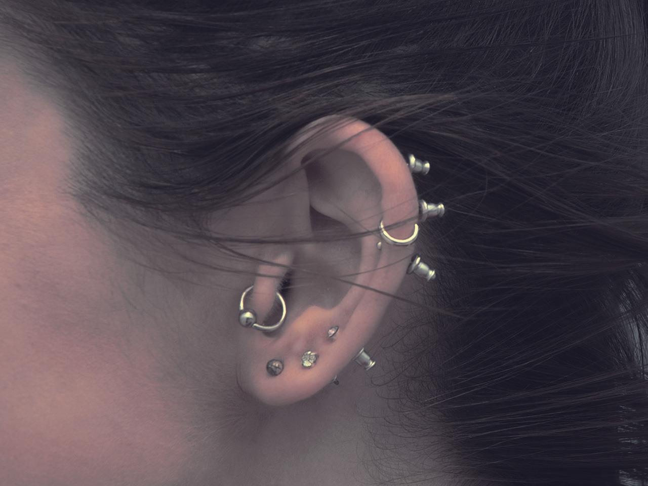 ear-piercing-infection